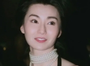 60岁张曼玉再掀时尚热潮